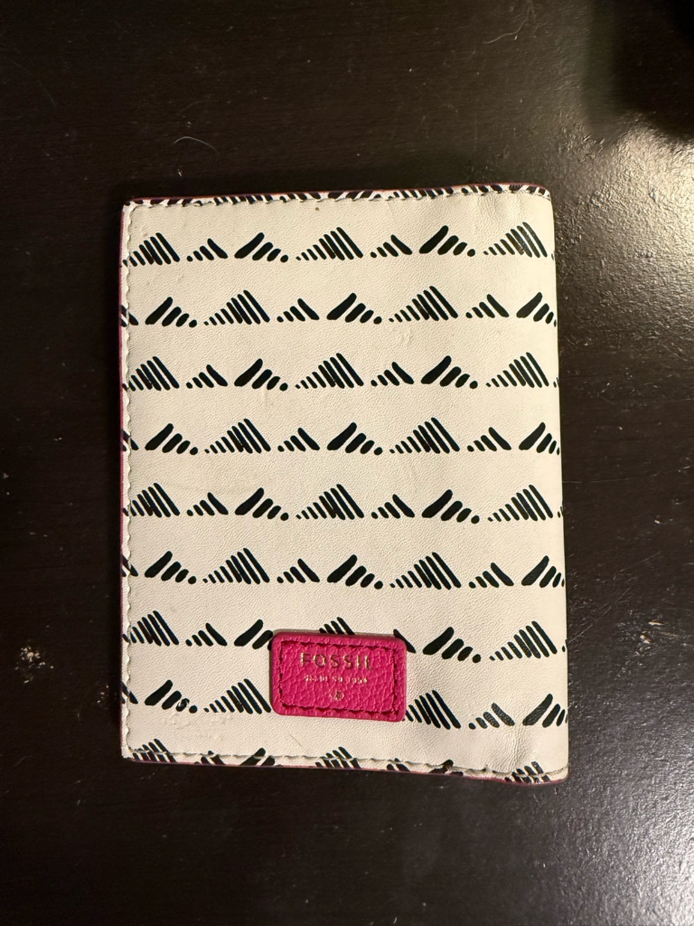 kate spade White and Black Patterned Passport Cover with Pink Logo Patch